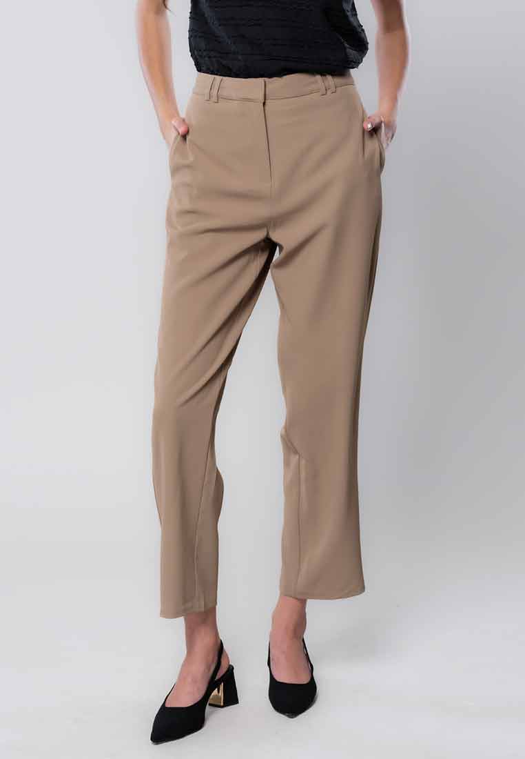 Norine Relaxed-Fit Pants with Pocket Detail