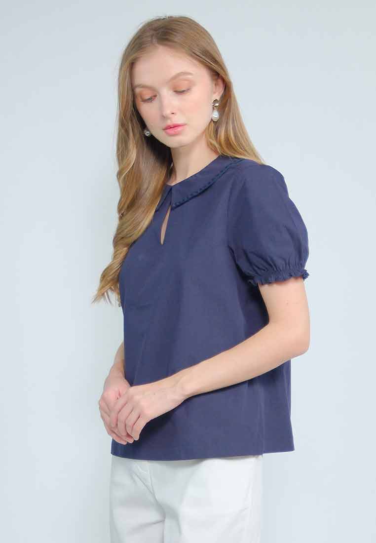 Calisette Short Sleeves Top with Embroidered Collar and Gartered Sleeves