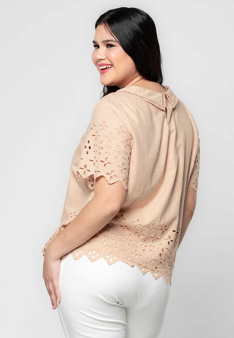 Aurelia Eyelet Top