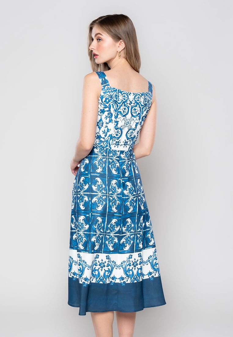 Remmhie Sleeveless Dress in Damask Print