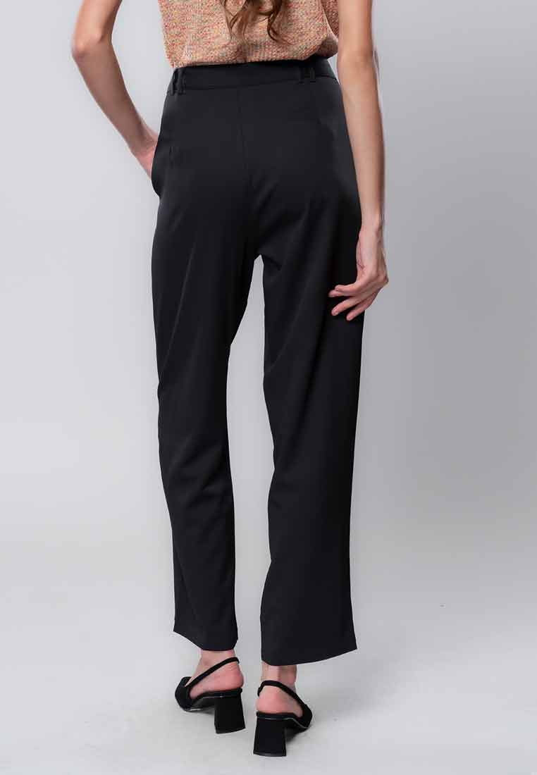 Norine Relaxed-Fit Pants with Pocket Detail