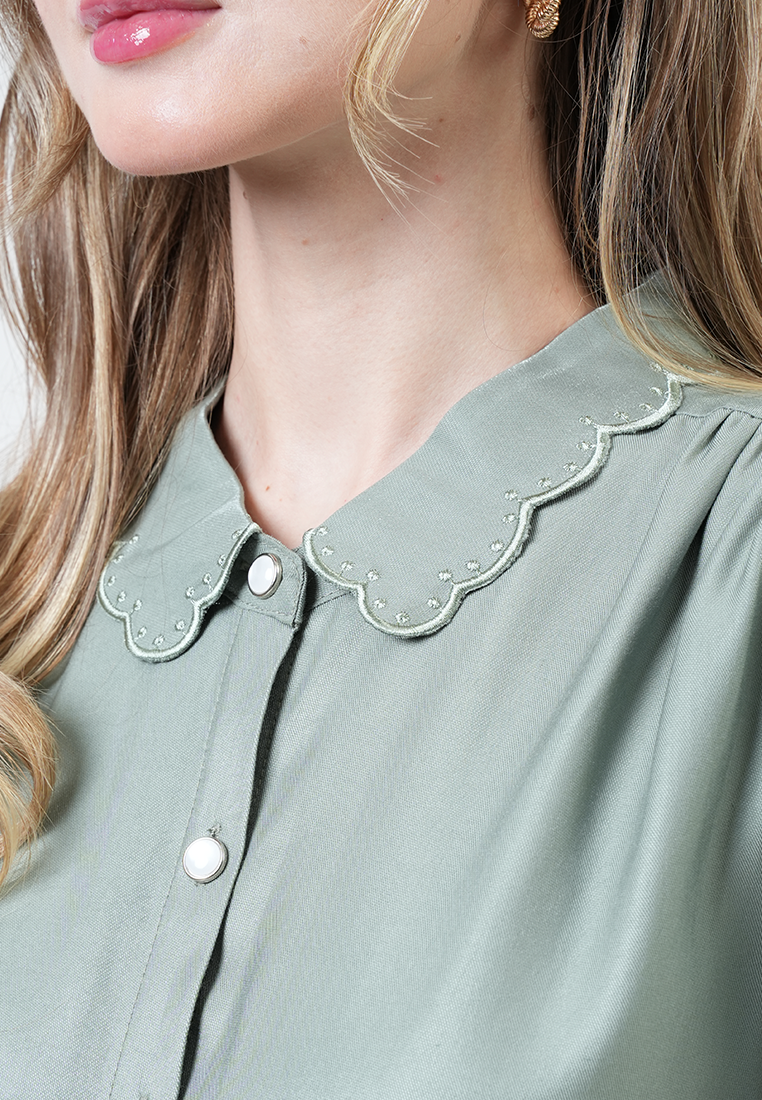 Aztrid Scallop Collar Tiered Midi Dress