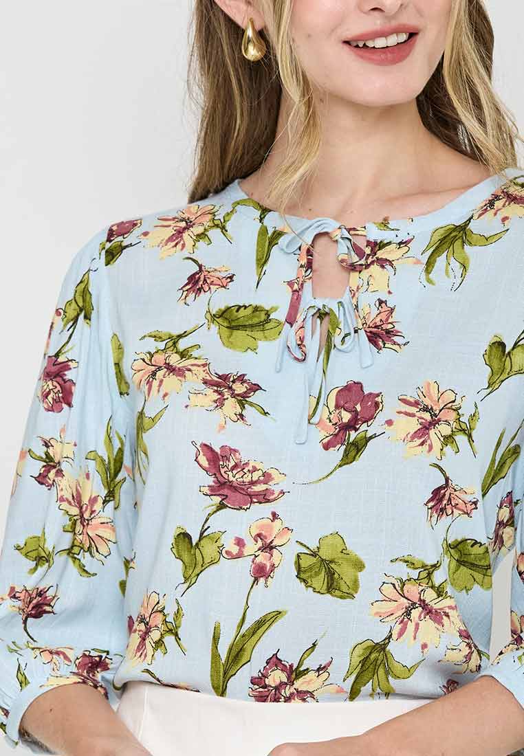 Yara Quarter Sleeves Top in Floral Print