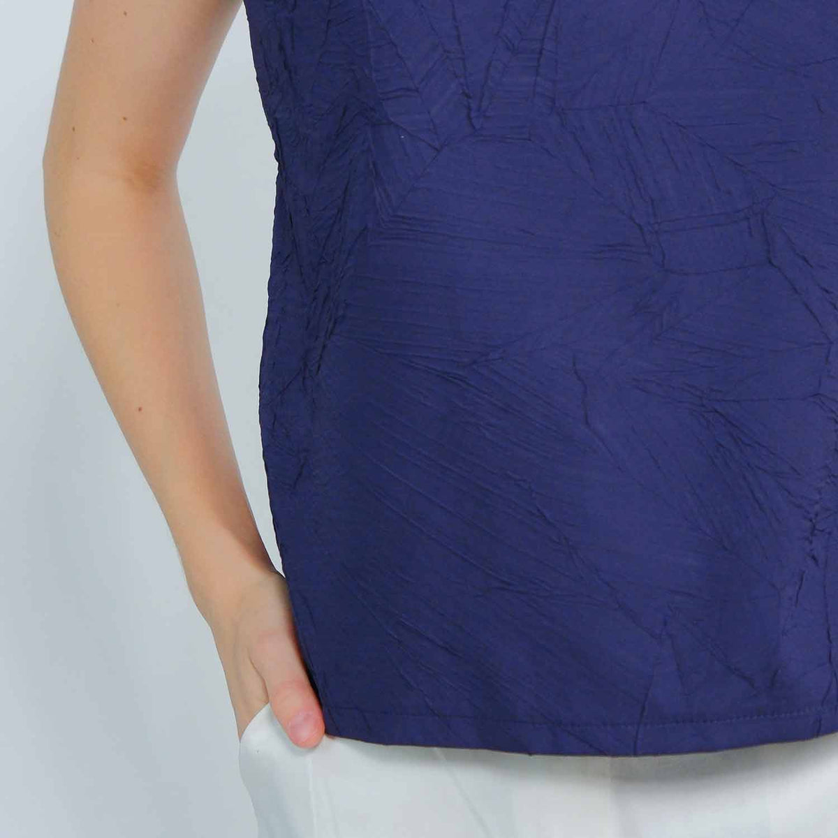 Skye Textured Sleeveless Top in Rounded Neckline
