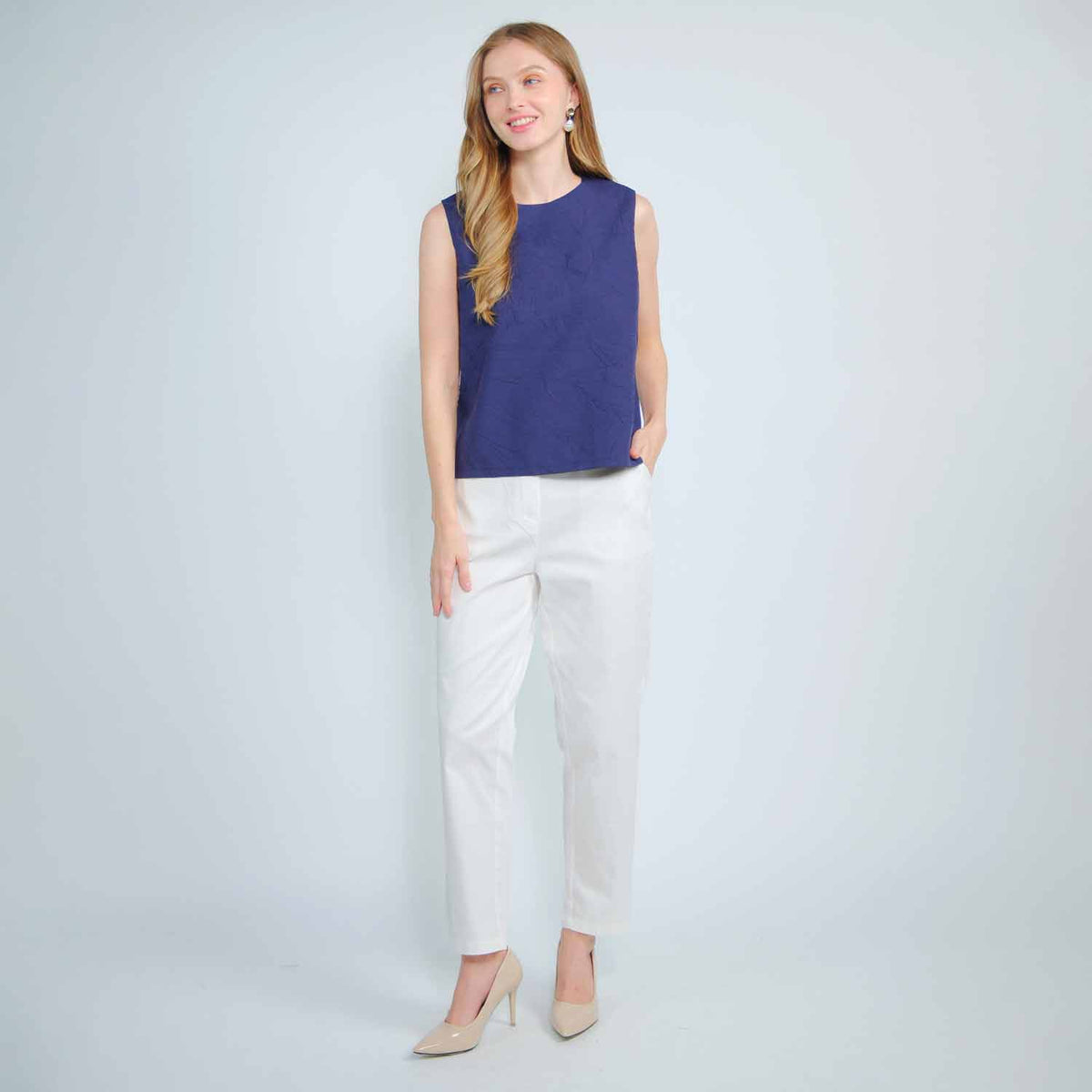 Skye Textured Sleeveless Top in Rounded Neckline