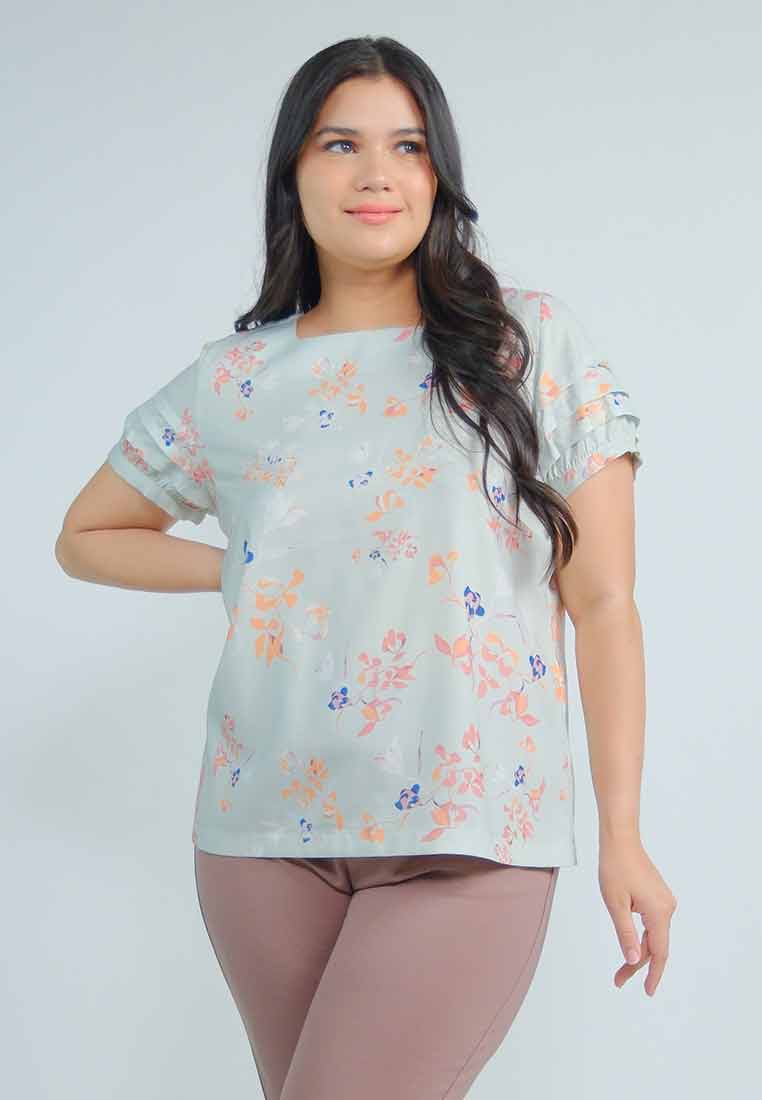 Milly Plus Size Maisie Floral Top with Pleated Sleeves