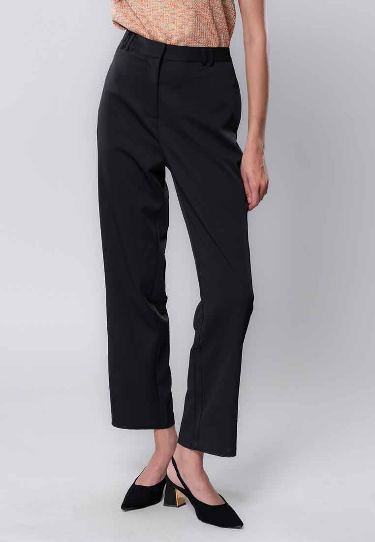 Norine Relaxed-Fit Pants with Pocket Detail