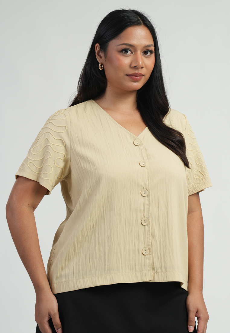 Milly by Paperdolls Tiara Short Sleeve Button-Down Top