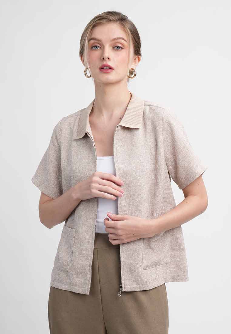 Amara Knitwear Zip-Up Collared Top