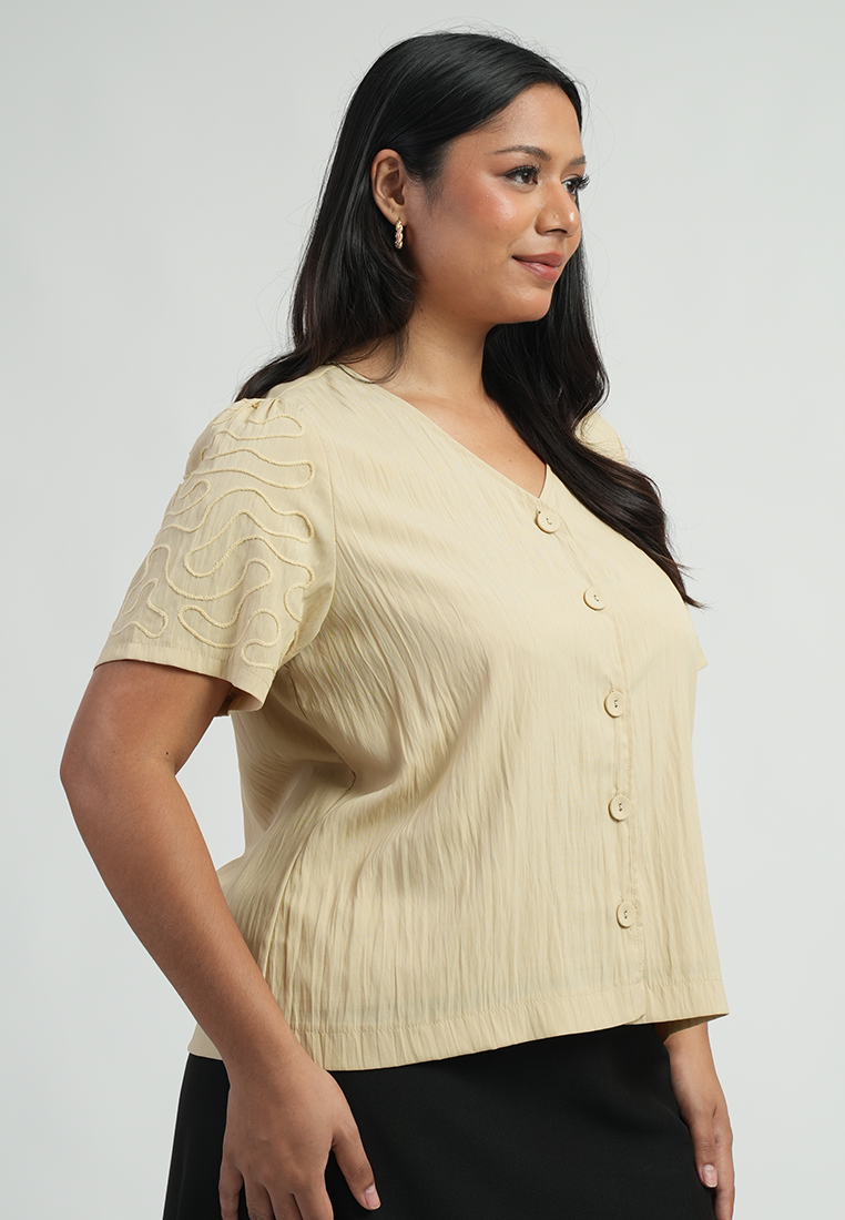 Milly by Paperdolls Tiara Short Sleeve Button-Down Top
