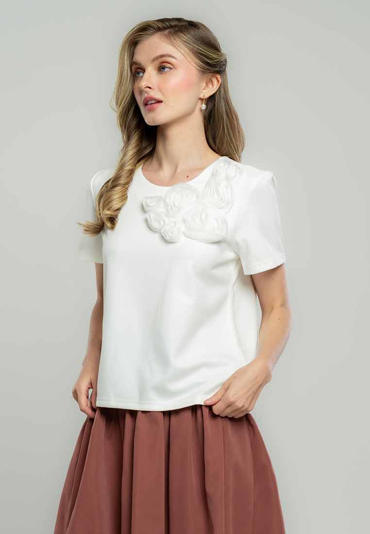 Laney Short Sleeves Top with Flower Applique