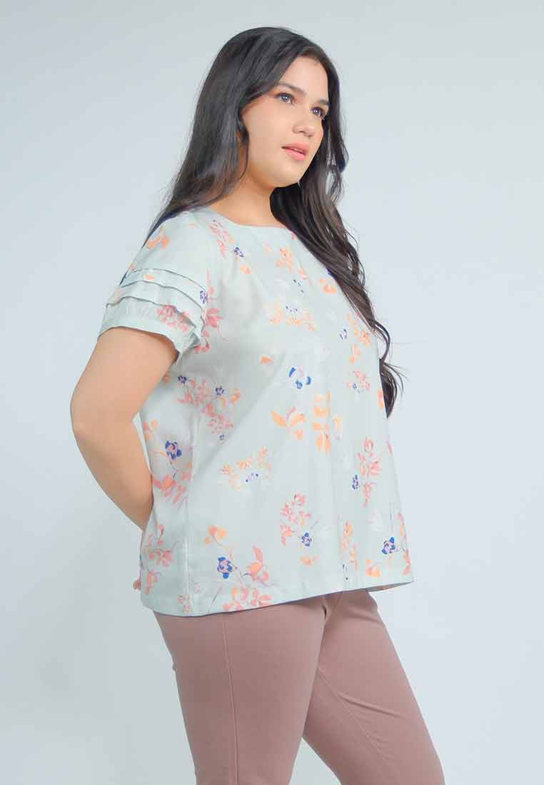 Milly Plus Size Maisie Floral Top with Pleated Sleeves