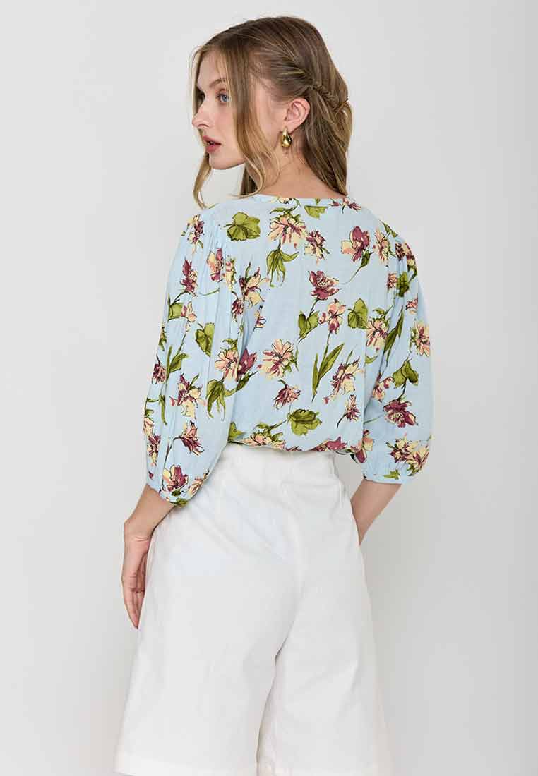 Yara Quarter Sleeves Top in Floral Print