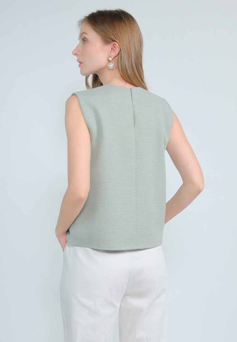 Veranice Sleeveless Tweed Top with Round Neckline