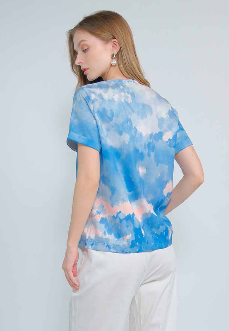 Evania Short Sleeves Top in Abstract Nature Print