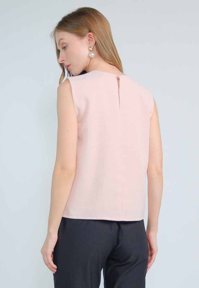 Veranice Sleeveless Tweed Top with Round Neckline