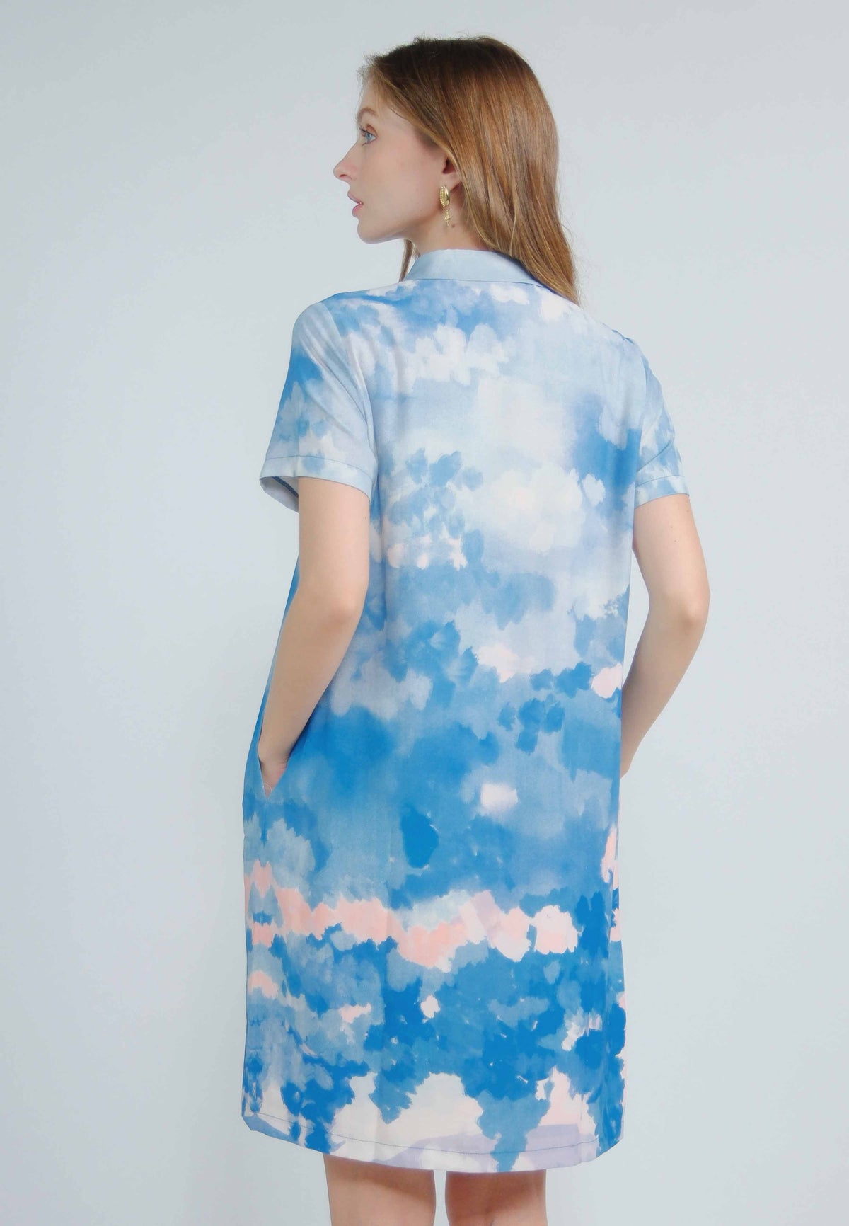 Nyari Collared Button-down Shift Dress in Abstract Nature Print