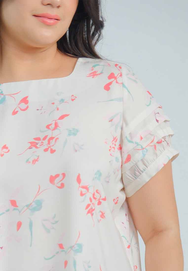 Milly Plus Size Maisie Floral Top with Pleated Sleeves
