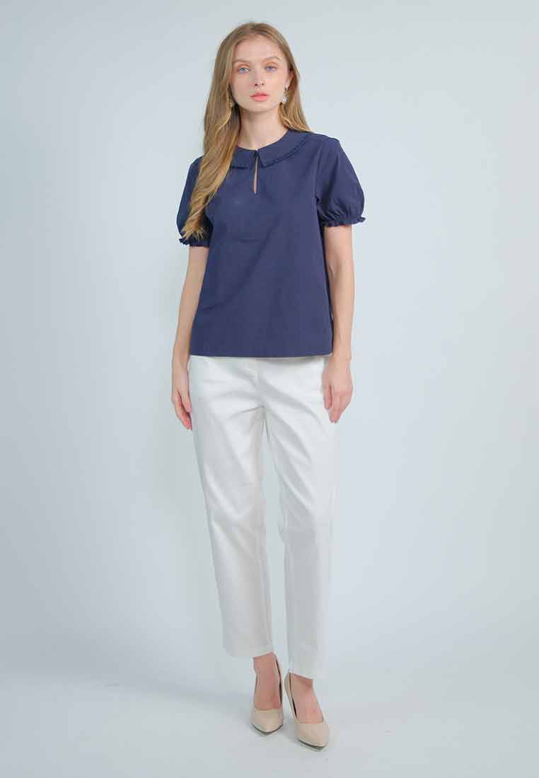 Calisette Short Sleeves Top with Embroidered Collar and Gartered Sleeves