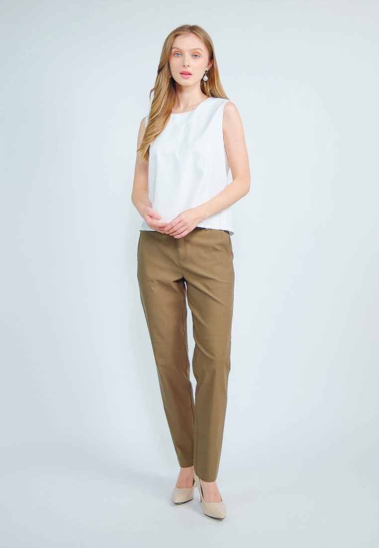 Skye Textured Sleeveless Top in Rounded Neckline