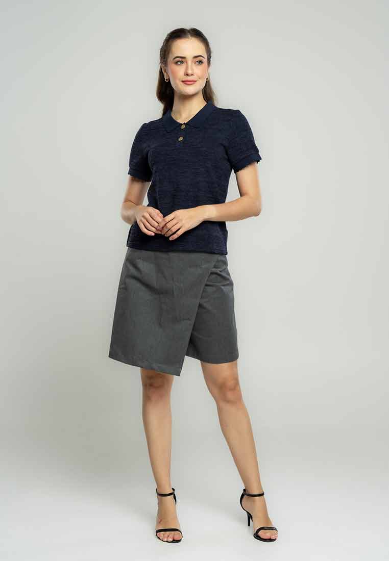 Raya Scalloped Collared Knit Top with Button Opening