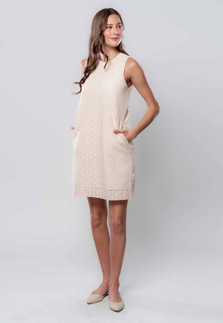 Soreille Sleeveless Lace Dress with Rounded Neckline